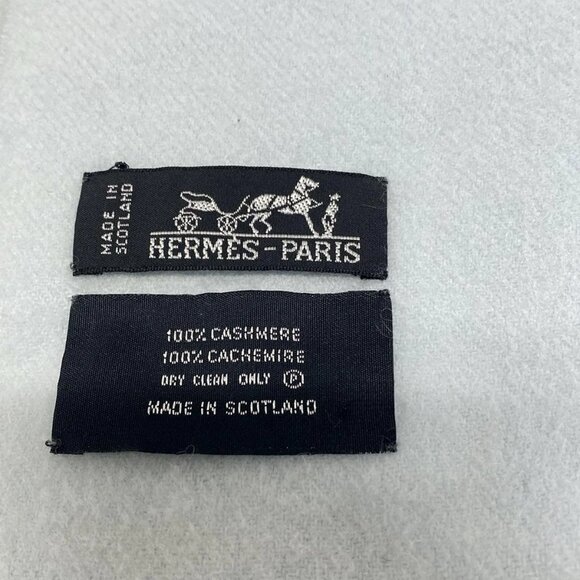 HERMES Light Blue Cashmere Scarf bran634-102825 - Picture 3 of 3